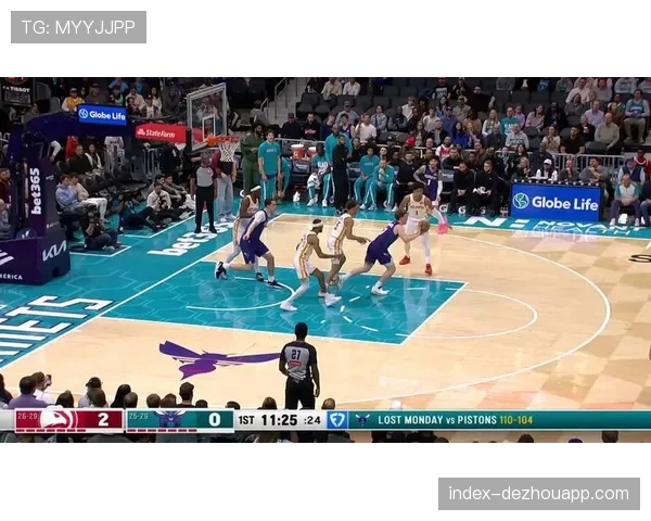 老鹰黄蜂外线对攻大战 双方三分命中率均超40%