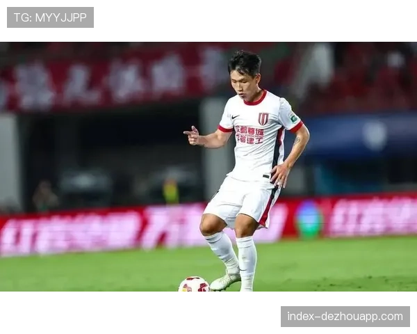 成都蓉城罗慕洛角球直接破门显功底 但费利佩伤缺影响前场支点作用 成都蓉城罗慕洛角球直接破门显功底 但费利佩伤缺影响前场支点作用